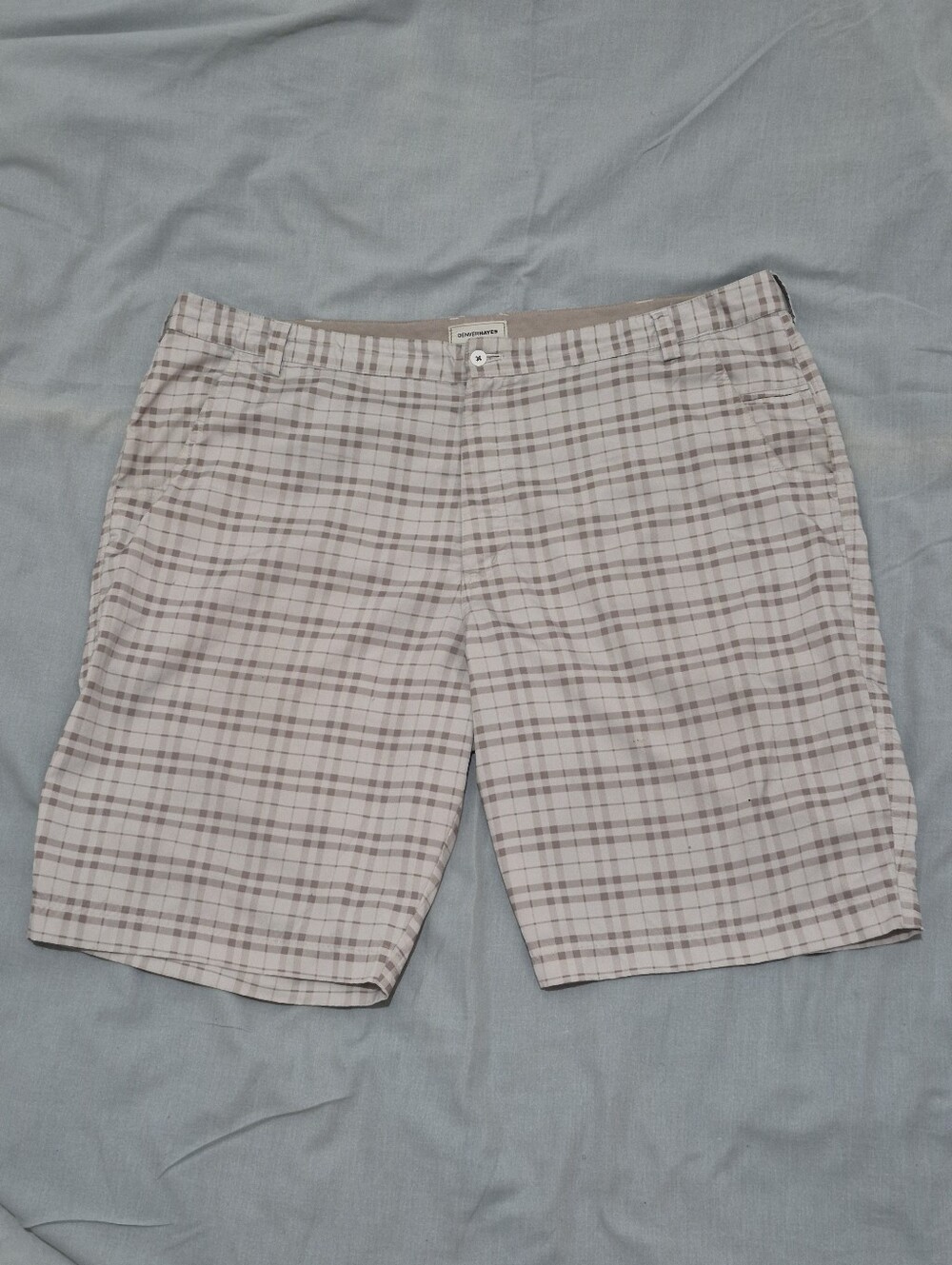 Denver Hayes Men's Plaid Flat Front Shorts - Light Gray & Brown